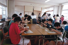 子供焼物教室：中泉小学校